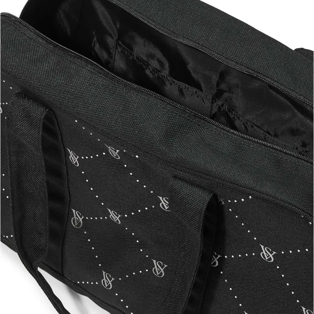 NWT VS Black Bag Still in original plastic. 19”13”
Shoulder Bag Never opened 😍😍 - Picture 3 of 9